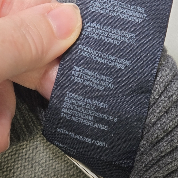 Tommy Hilfiger Men's Medium 💯 Cotton Gray Striped Sweater - Picture 7 of 10